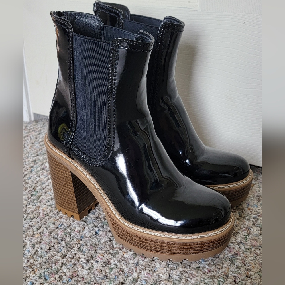 Olivia Miller Platform Boots Shiny size 6.5